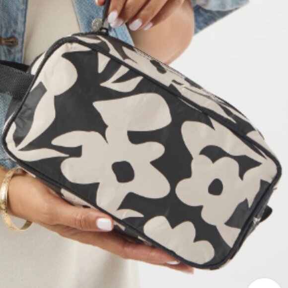 ALOHA Collection Black and White Floral Cosmetic Bag - Picture 1 of 5